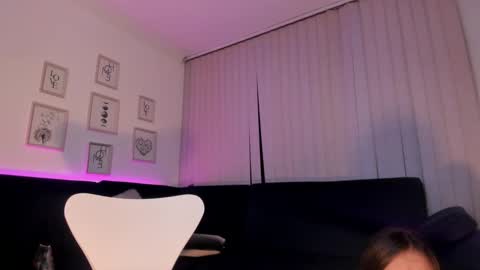 Camila cruz online show from January 2025 02:25:01 AM