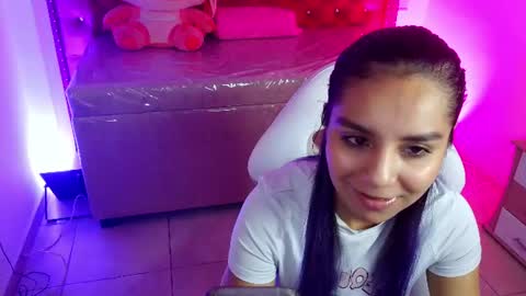Snapshot of cami_monroe_m chatting on June 2026 01:21:02 PM cami online show from June 2026 01:21:02 PM