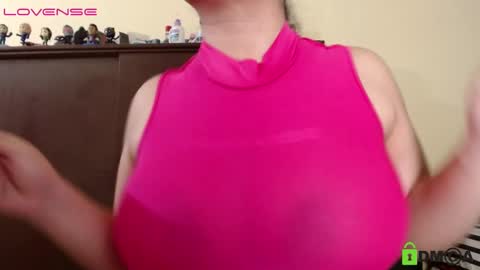 Camila  online show from December 2024 06:04:02 PM