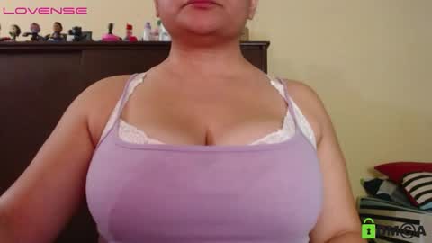 Camila  online show from December 2024 09:04:02 PM