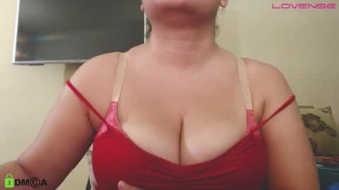 Camila  online show from January 2026 12:09:02 PM