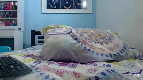 Instagram camila blande1 online show from February 2025 09:01:01 PM