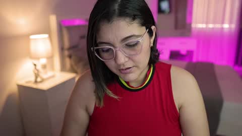 Camila buitrago online show from December 2024 09:09:02 PM