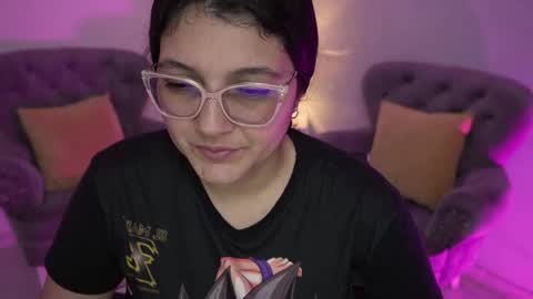 Camila buitrago online show from November 2025 01:31:01 AM