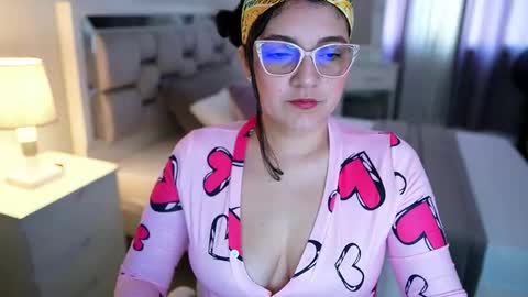 Camila buitrago online show from February 2026 07:55:02 PM