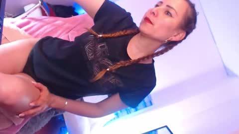 camila online show from September 2025 12:27:01 PM