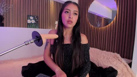 Camila online show from January 2025 08:22:02 PM