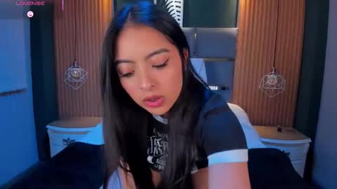 Camila online show from September 2025 04:12:01 AM