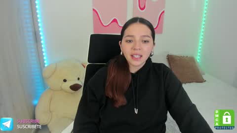  C A M I  online show from January 2025 09:42:02 PM