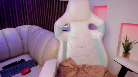 Snapshot of camila_martinez9 chatting on July 2026 03:54:02 PM camila_martinez9 online show from July 2026 03:54:02 PM