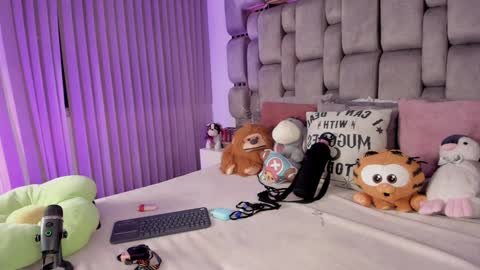 Camila online show from January 2025 02:43:01 AM