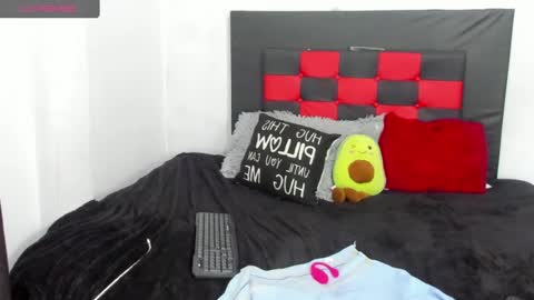 Snapshot of camila_valenciia_ chatting on June 2026 12:35:01 AM Camila online show from June 2026 12:35:01 AM