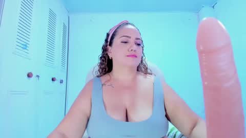 camilaa foxxx online show from January 2025 06:45:02 PM