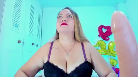 camilaa foxxx online show from February 2025 06:10:02 PM