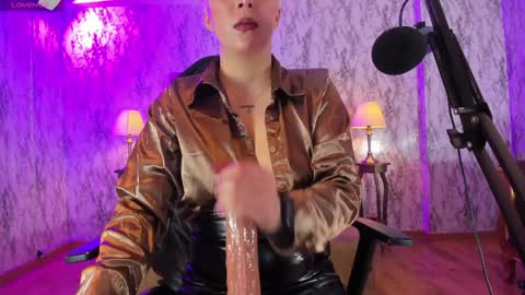    online show from January 2025 01:41:02 PM