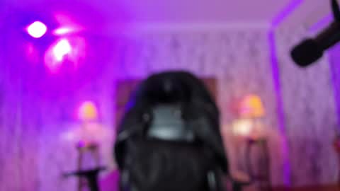    online show from February 2025 08:10:01 PM