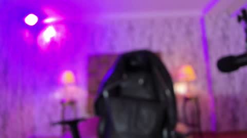    online show from February 2025 08:58:02 PM