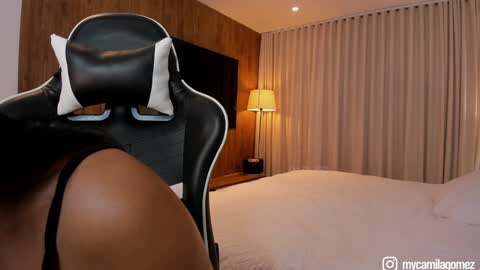 Snapshot of camilagomezz chatting on October 2025 01:14:02 AM Camila online show from October 2025 01:14:02 AM