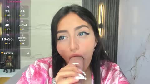 Camila  online show from October 2025 12:50:01 PM