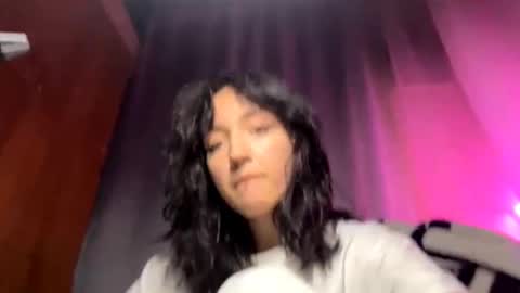 Snapshot of camilaligons chatting on December 2025 04:23:02 PM Reily online show from December 2025 04:23:02 PM