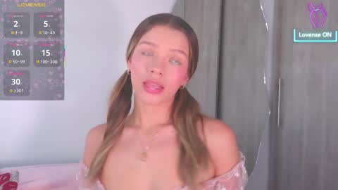 Snapshot of camilamonroee chatting on February 2026 02:34:01 PM Camila Monroee online show from February 2026 02:34:01 PM