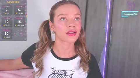 Snapshot of camilamonroee chatting on February 2026 02:13:01 PM Camila Monroee online show from February 2026 02:13:01 PM