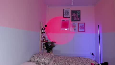 Camila  online show from October 2025 11:41:02 AM