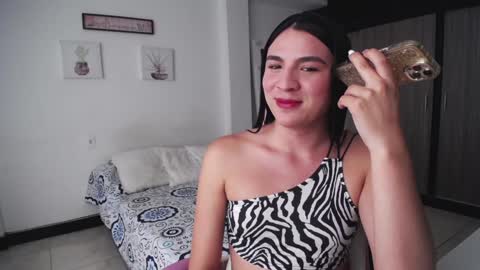 X IGcamiryan01 online show from December 2024 08:07:01 PM