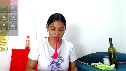 Snapshot of camilavagina24 chatting on December 2024 04:47:02 PM Camila online show from December 2024 04:47:02 PM