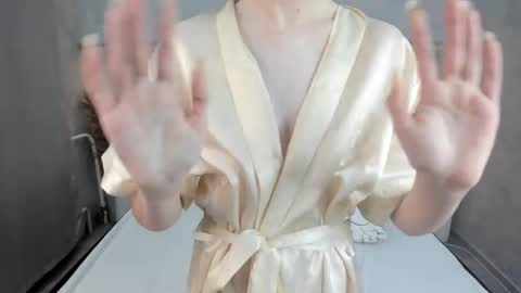 Camilla online show from November 2025 01:07:02 AM