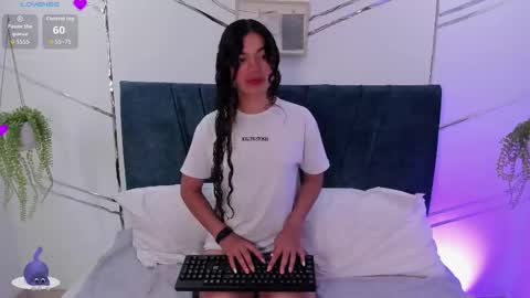 camilla_miller01 online show from September 2025 01:47:02 PM