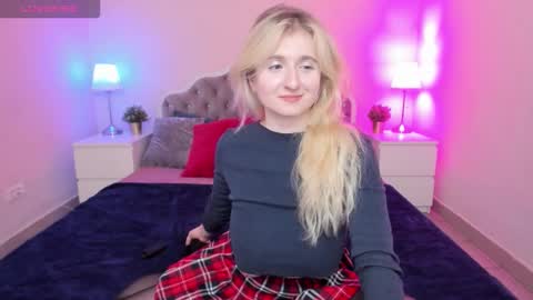 camilladreamer online show from November 2025 04:42:02 PM