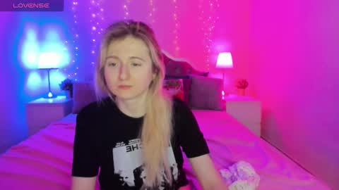 Snapshot of camilladreamer chatting on February 2026 08:45:01 PM camilladreamer online show from February 2026 08:45:01 PM