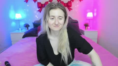 Snapshot of camilladreamer chatting on April 2026 01:52:02 AM camilladreamer online show from April 2026 01:52:02 AM