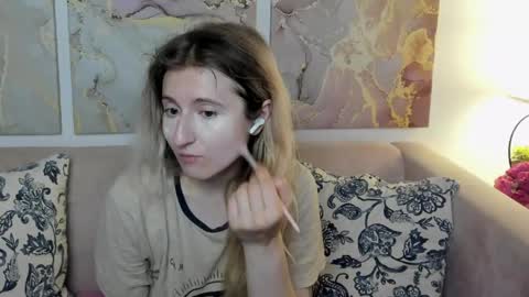 Snapshot of camilladreamer chatting on May 2026 01:05:02 PM camilladreamer online show from May 2026 01:05:02 PM