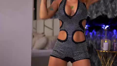 Camy online show from April 2026 06:19:02 PM