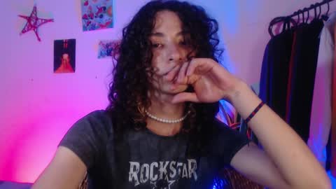 Snapshot of camille_delrey chatting on January 2025 03:43:02 AM Camille online show from January 2025 03:43:02 AM