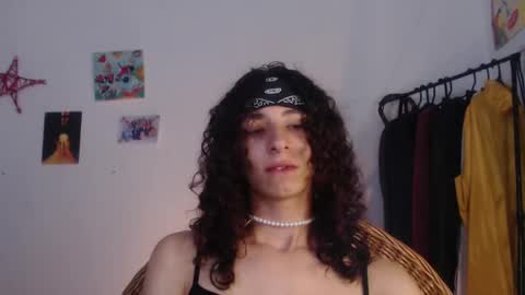 Snapshot of camille_delrey chatting on January 2025 04:22:02 AM Camille online show from January 2025 04:22:02 AM