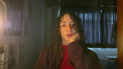 Snapshot of camille_delrey chatting on February 2025 03:40:01 PM Camille online show from February 2025 03:40:01 PM