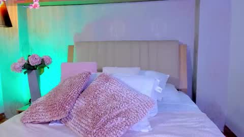 Camille Lynn online show from October 2025 01:16:02 AM