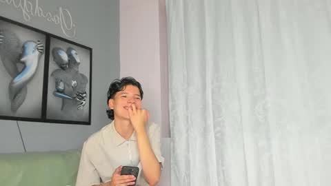 Snapshot of camillo_virgil chatting on November 2025 10:48:02 AM Camillo Virgil online show from November 2025 10:48:02 AM