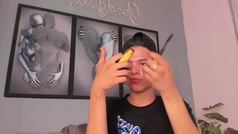 Snapshot of camillo_virgil chatting on November 2025 11:21:02 AM Camillo Virgil online show from November 2025 11:21:02 AM