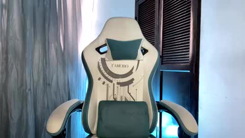 camilo_contre21 online show from February 2025 09:36:01 PM