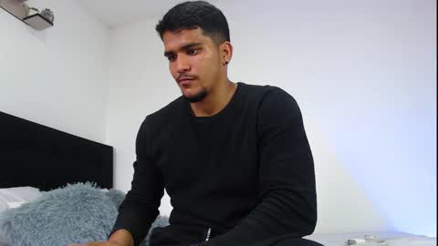 camilo_contre21 online show from November 2025 06:51:02 PM