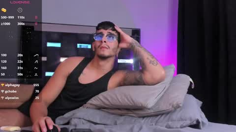 Snapshot of camilo_ospina_ chatting on February 2025 09:42:02 AM INDEPENDENT MODEL online show from February 2025 09:42:02 AM