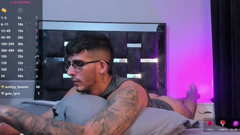 Snapshot of camilo_ospina_ chatting on March 2025 05:50:02 AM INDEPENDENT MODEL online show from March 2025 05:50:02 AM