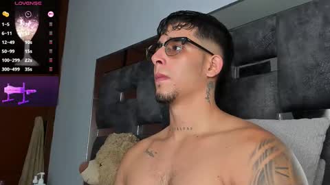 Snapshot of camilo_ospina_ chatting on November 2025 07:21:01 AM INDEPENDENT MODEL online show from November 2025 07:21:01 AM