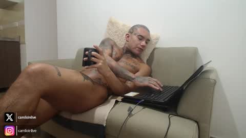 Snapshot of camiloinlive chatting on October 2025 02:29:01 PM camiloinlive online show from October 2025 02:29:01 PM