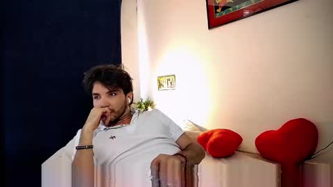 camilo online show from March 2025 09:48:02 PM