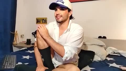 Snapshot of camilosaennz chatting on April 2026 02:46:02 AM camilo online show from April 2026 02:46:02 AM